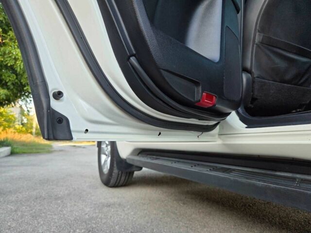 Белый Тойота Ленд Крузер Прадо 150, объемом двигателя 2.7 л и пробегом 118 тыс. км за 25500 $, фото 18 на Automoto.ua