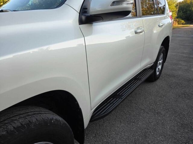 Белый Тойота Ленд Крузер Прадо 150, объемом двигателя 2.7 л и пробегом 118 тыс. км за 25500 $, фото 3 на Automoto.ua