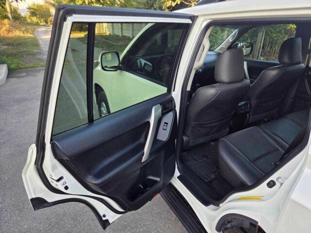 Белый Тойота Ленд Крузер Прадо 150, объемом двигателя 2.7 л и пробегом 118 тыс. км за 25500 $, фото 17 на Automoto.ua