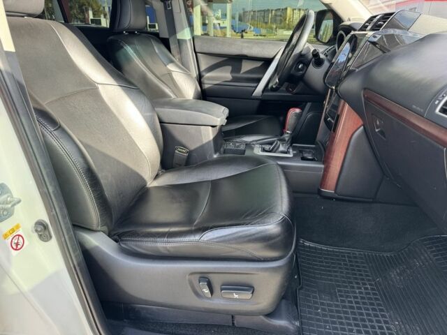 Белый Тойота Ленд Крузер Прадо 150, объемом двигателя 3 л и пробегом 257 тыс. км за 27500 $, фото 10 на Automoto.ua