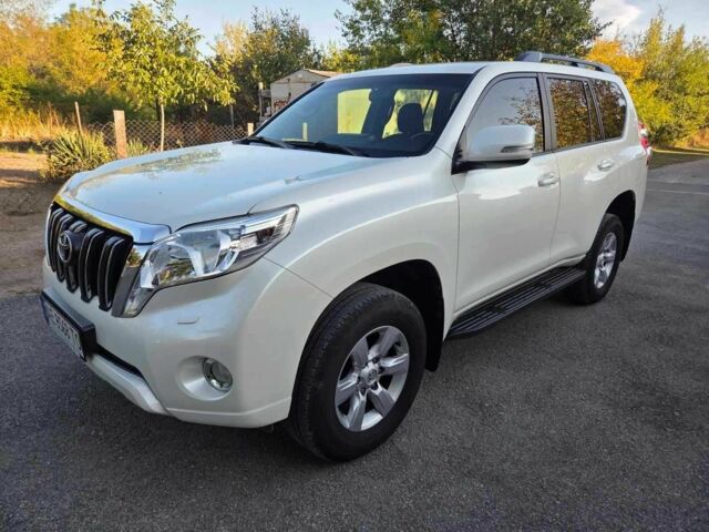 Белый Тойота Ленд Крузер Прадо 150, объемом двигателя 2.7 л и пробегом 118 тыс. км за 25500 $, фото 4 на Automoto.ua