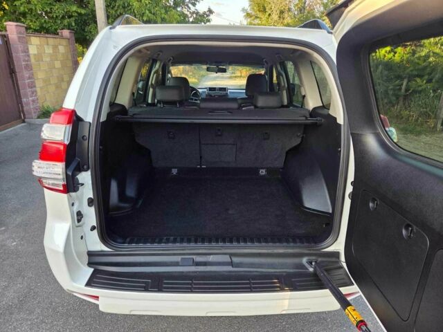 Белый Тойота Ленд Крузер Прадо 150, объемом двигателя 2.7 л и пробегом 118 тыс. км за 25500 $, фото 23 на Automoto.ua