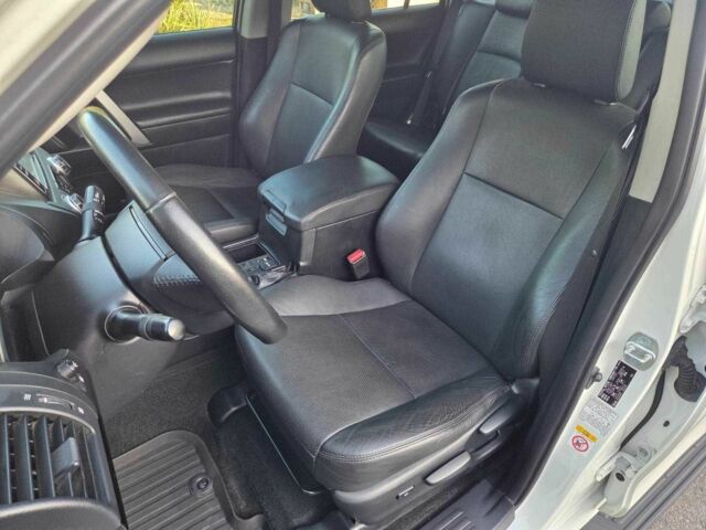 Белый Тойота Ленд Крузер Прадо 150, объемом двигателя 2.7 л и пробегом 118 тыс. км за 25500 $, фото 11 на Automoto.ua