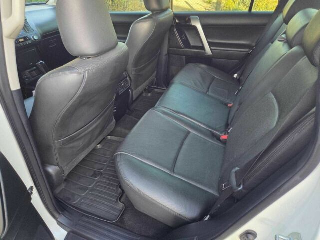 Белый Тойота Ленд Крузер Прадо 150, объемом двигателя 2.7 л и пробегом 118 тыс. км за 25500 $, фото 14 на Automoto.ua