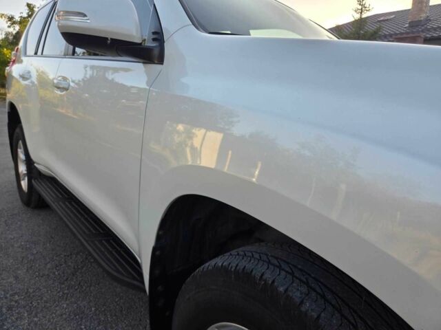 Белый Тойота Ленд Крузер Прадо 150, объемом двигателя 2.7 л и пробегом 118 тыс. км за 25500 $, фото 1 на Automoto.ua