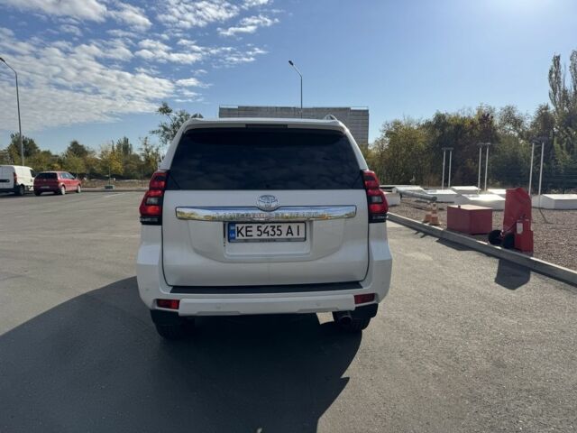 Белый Тойота Ленд Крузер Прадо 150, объемом двигателя 3 л и пробегом 257 тыс. км за 27500 $, фото 5 на Automoto.ua