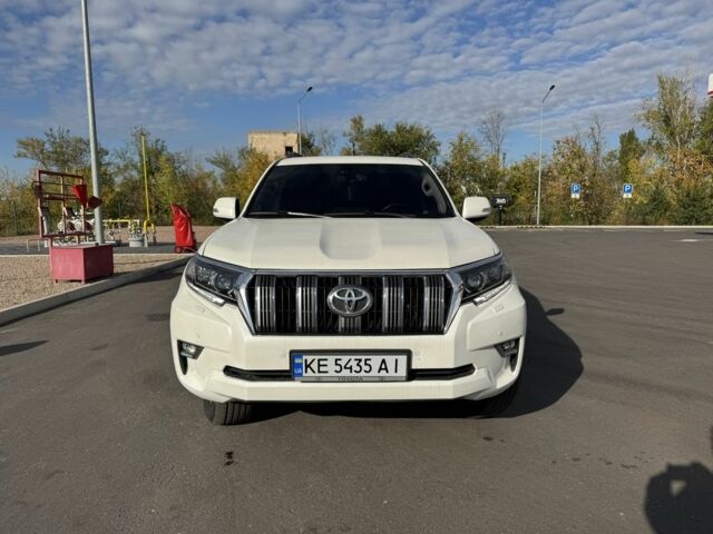 Белый Тойота Ленд Крузер Прадо 150, объемом двигателя 3 л и пробегом 257 тыс. км за 27500 $, фото 1 на Automoto.ua