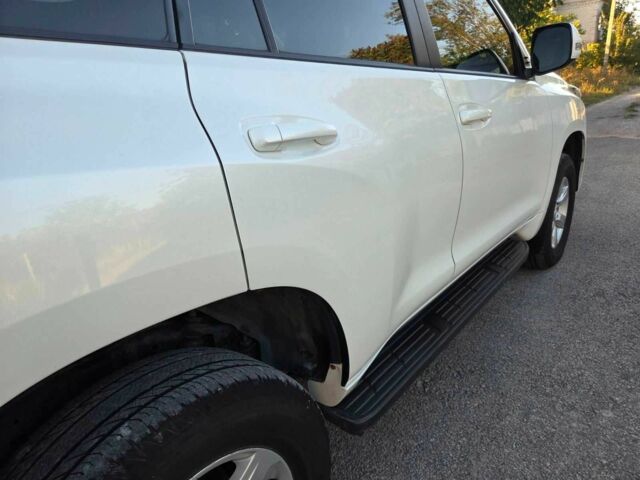 Белый Тойота Ленд Крузер Прадо 150, объемом двигателя 2.7 л и пробегом 118 тыс. км за 25500 $, фото 6 на Automoto.ua