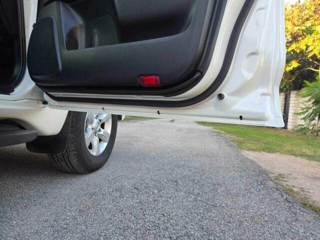 Белый Тойота Ленд Крузер Прадо 150, объемом двигателя 2.7 л и пробегом 118 тыс. км за 25500 $, фото 20 на Automoto.ua