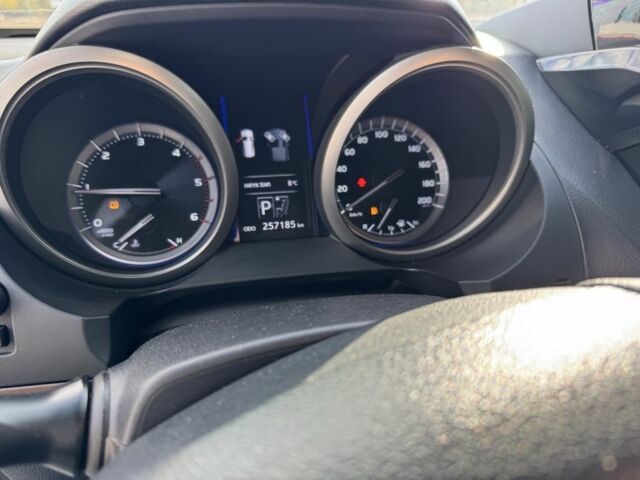 Белый Тойота Ленд Крузер Прадо 150, объемом двигателя 3 л и пробегом 257 тыс. км за 27500 $, фото 7 на Automoto.ua