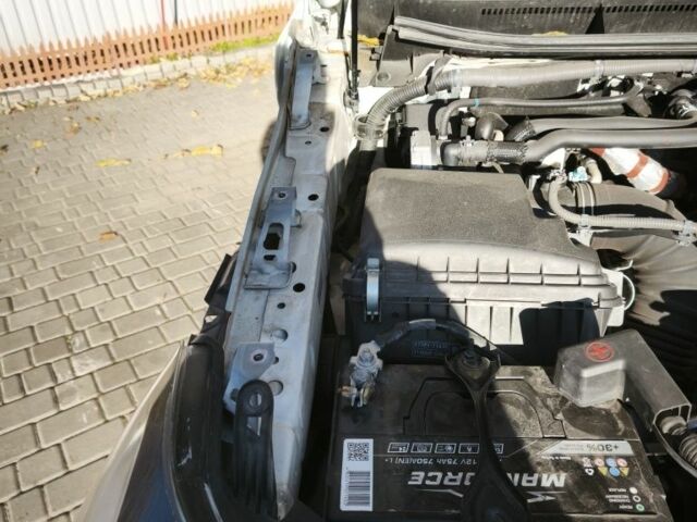 Белый Тойота Ленд Крузер Прадо 150, объемом двигателя 2.8 л и пробегом 156 тыс. км за 22000 $, фото 11 на Automoto.ua