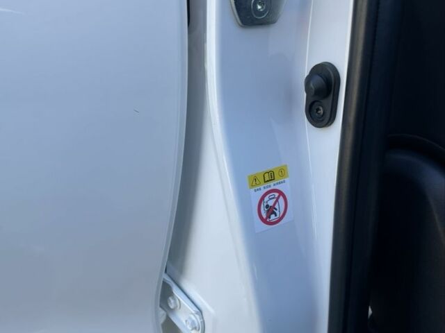 Белый Тойота Ленд Крузер Прадо 150, объемом двигателя 2.7 л и пробегом 59 тыс. км за 34000 $, фото 16 на Automoto.ua