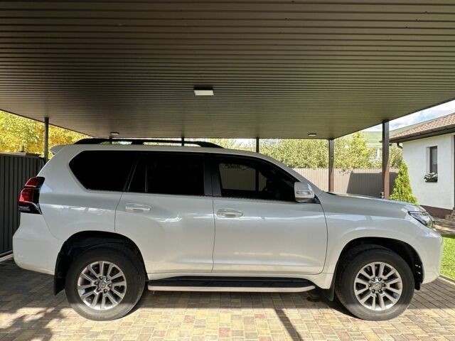 Білий Тойота Ленд Крузер Прадо 150, об'ємом двигуна 2.8 л та пробігом 101 тис. км за 40000 $, фото 4 на Automoto.ua