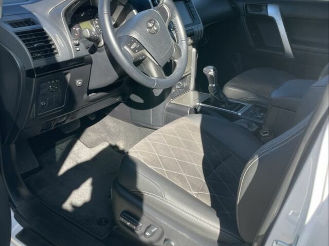 Белый Тойота Ленд Крузер Прадо 150, объемом двигателя 2.7 л и пробегом 59 тыс. км за 34000 $, фото 20 на Automoto.ua