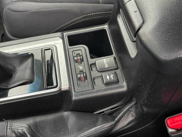 Білий Тойота Ленд Крузер Прадо 150, об'ємом двигуна 0 л та пробігом 80 тис. км за 36500 $, фото 11 на Automoto.ua