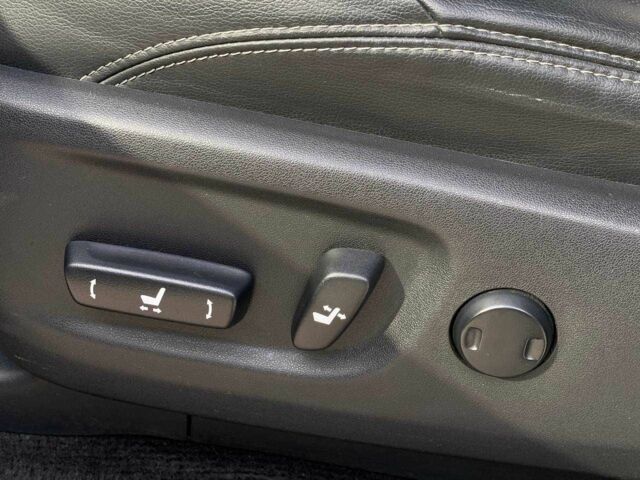 Білий Тойота Ленд Крузер Прадо 150, об'ємом двигуна 4 л та пробігом 130 тис. км за 44490 $, фото 15 на Automoto.ua