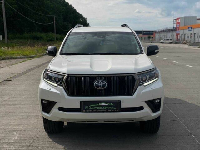 Білий Тойота Ленд Крузер Прадо 150, об'ємом двигуна 4 л та пробігом 130 тис. км за 44490 $, фото 1 на Automoto.ua