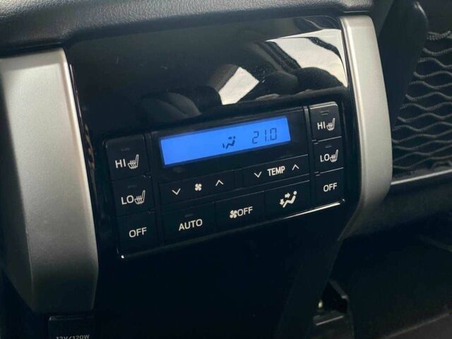 Білий Тойота Ленд Крузер Прадо 150, об'ємом двигуна 4 л та пробігом 130 тис. км за 44490 $, фото 14 на Automoto.ua
