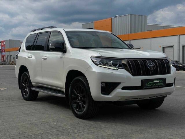 Білий Тойота Ленд Крузер Прадо 150, об'ємом двигуна 4 л та пробігом 130 тис. км за 44490 $, фото 2 на Automoto.ua