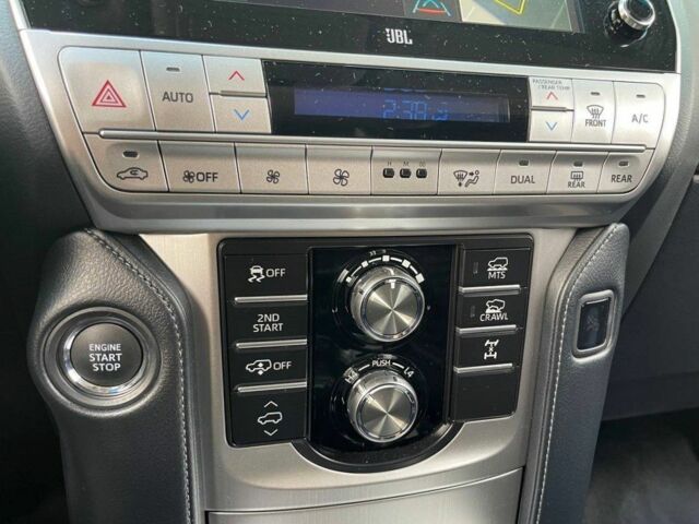 Белый Тойота Ленд Крузер Прадо 150, объемом двигателя 4 л и пробегом 38 тыс. км за 55000 $, фото 19 на Automoto.ua