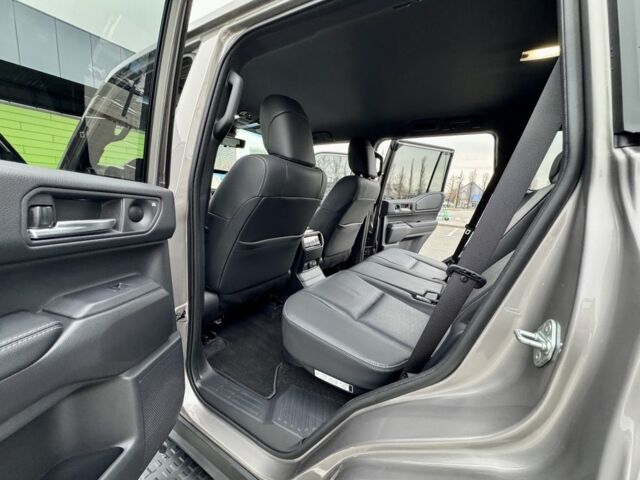 Бежевый Тойота Ленд Крузер Прадо 150, объемом двигателя 2.8 л и пробегом 15 тыс. км за 67900 $, фото 12 на Automoto.ua