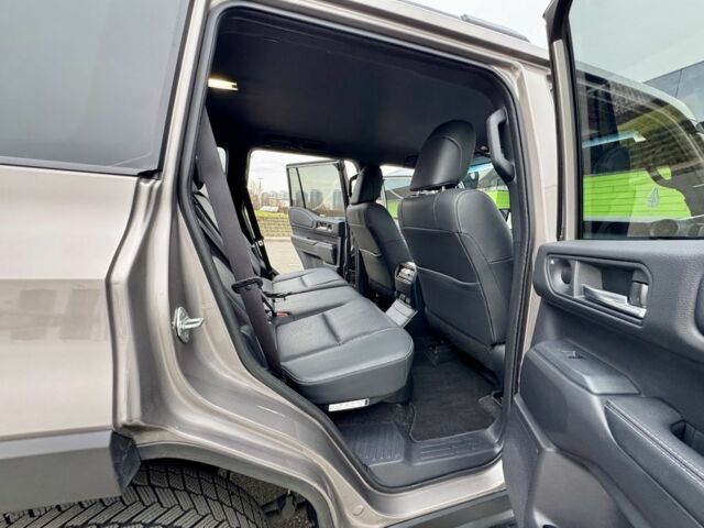 Бежевый Тойота Ленд Крузер Прадо 150, объемом двигателя 2.8 л и пробегом 15 тыс. км за 67900 $, фото 13 на Automoto.ua