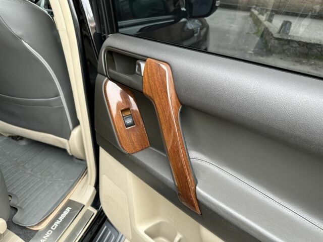 Чорний Тойота Ленд Крузер Прадо 150, об'ємом двигуна 2.7 л та пробігом 125 тис. км за 25999 $, фото 13 на Automoto.ua