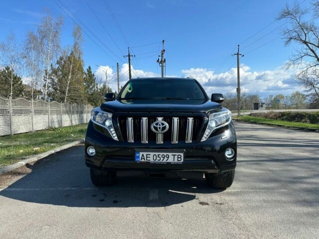 Черный Тойота Ленд Крузер Прадо 150, объемом двигателя 4 л и пробегом 231 тыс. км за 26500 $, фото 2 на Automoto.ua