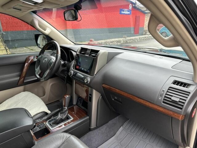 Чорний Тойота Ленд Крузер Прадо 150, об'ємом двигуна 2.7 л та пробігом 125 тис. км за 25999 $, фото 10 на Automoto.ua