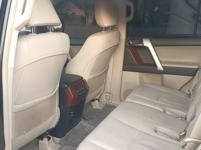 Чорний Тойота Ленд Крузер Прадо 150, об'ємом двигуна 3 л та пробігом 300 тис. км за 22500 $, фото 9 на Automoto.ua