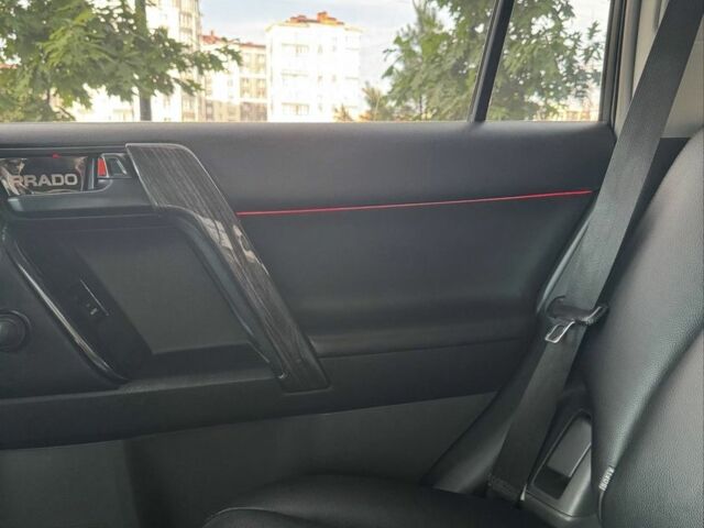 Черный Тойота Ленд Крузер Прадо 150, объемом двигателя 2.7 л и пробегом 147 тыс. км за 25500 $, фото 22 на Automoto.ua