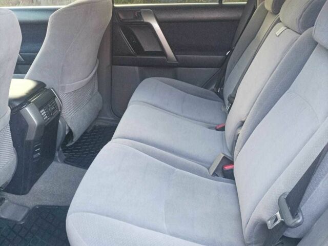 Чорний Тойота Ленд Крузер Прадо 150, об'ємом двигуна 4 л та пробігом 341 тис. км за 17500 $, фото 1 на Automoto.ua