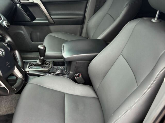 Черный Тойота Ленд Крузер Прадо 150, объемом двигателя 2.7 л и пробегом 248 тыс. км за 21000 $, фото 6 на Automoto.ua