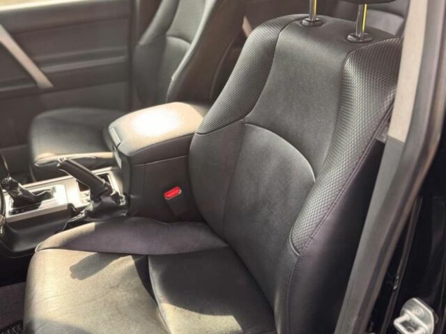 Чорний Тойота Ленд Крузер Прадо 150, об'ємом двигуна 3 л та пробігом 300 тис. км за 26000 $, фото 4 на Automoto.ua