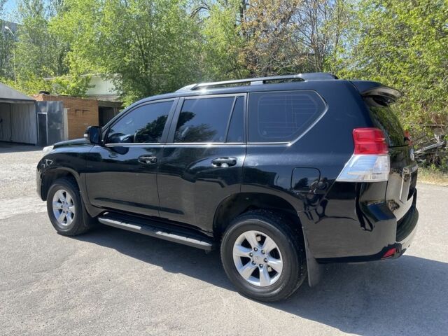 Черный Тойота Ленд Крузер Прадо 150, объемом двигателя 3 л и пробегом 130 тыс. км за 24900 $, фото 4 на Automoto.ua