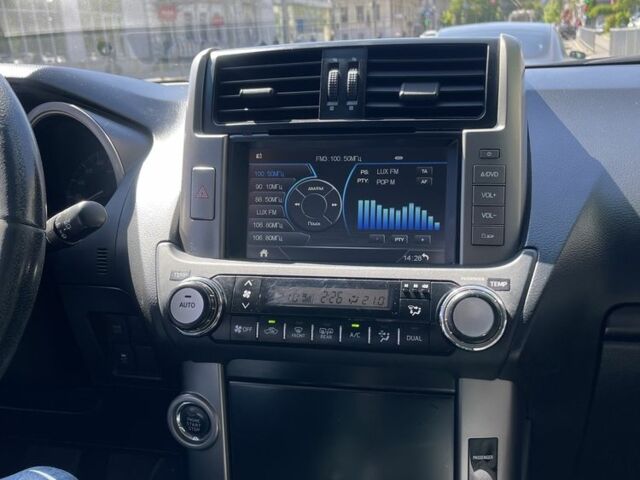 Черный Тойота Ленд Крузер Прадо 150, объемом двигателя 3 л и пробегом 130 тыс. км за 24900 $, фото 10 на Automoto.ua