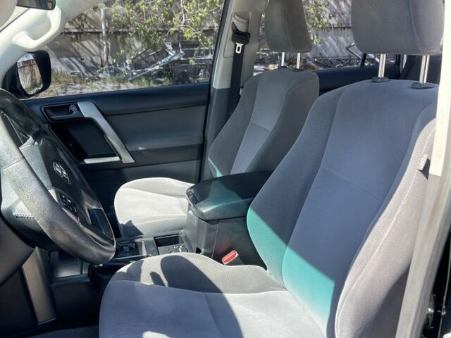 Черный Тойота Ленд Крузер Прадо 150, объемом двигателя 3 л и пробегом 130 тыс. км за 24900 $, фото 8 на Automoto.ua