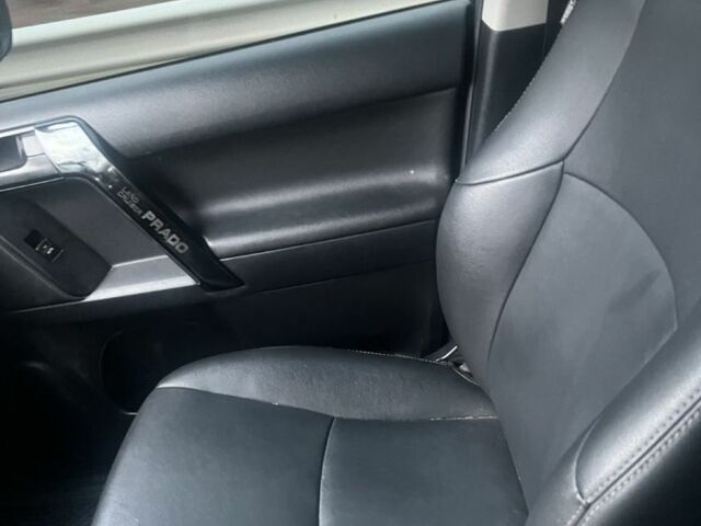 Черный Тойота Ленд Крузер Прадо 150, объемом двигателя 3 л и пробегом 260 тыс. км за 26450 $, фото 1 на Automoto.ua