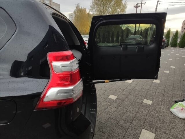 Черный Тойота Ленд Крузер Прадо 150, объемом двигателя 3 л и пробегом 117 тыс. км за 34000 $, фото 10 на Automoto.ua