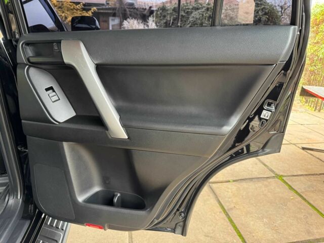 Черный Тойота Ленд Крузер Прадо 150, объемом двигателя 3 л и пробегом 132 тыс. км за 35900 $, фото 18 на Automoto.ua