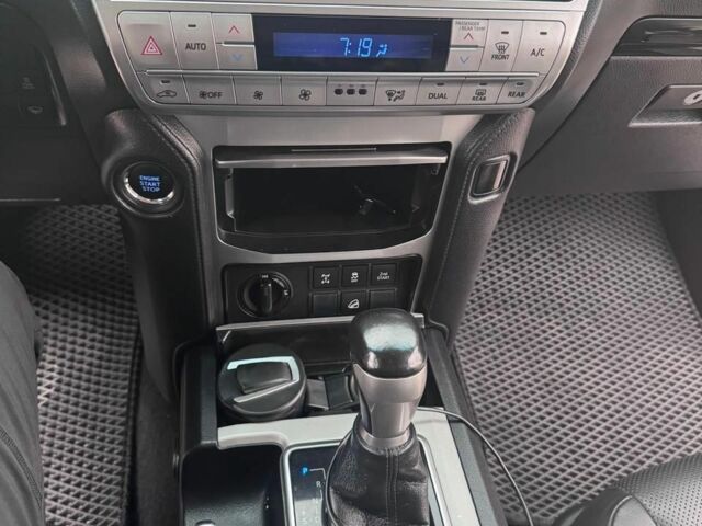 Черный Тойота Ленд Крузер Прадо 150, объемом двигателя 2.8 л и пробегом 163 тыс. км за 36500 $, фото 7 на Automoto.ua