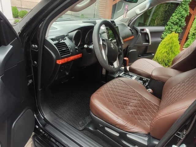 Чорний Тойота Ленд Крузер Прадо 150, об'ємом двигуна 2.7 л та пробігом 159 тис. км за 27777 $, фото 17 на Automoto.ua