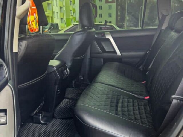 Чорний Тойота Ленд Крузер Прадо 150, об'ємом двигуна 0 л та пробігом 165 тис. км за 28999 $, фото 6 на Automoto.ua