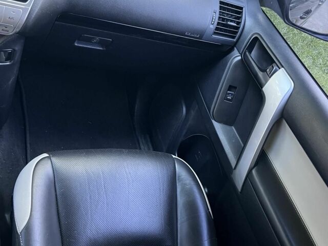 Черный Тойота Ленд Крузер Прадо 150, объемом двигателя 2.8 л и пробегом 199 тыс. км за 31777 $, фото 5 на Automoto.ua