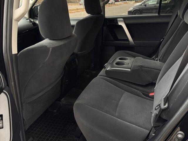 Чорний Тойота Ленд Крузер Прадо 150, об'ємом двигуна 2.7 л та пробігом 111 тис. км за 28500 $, фото 7 на Automoto.ua