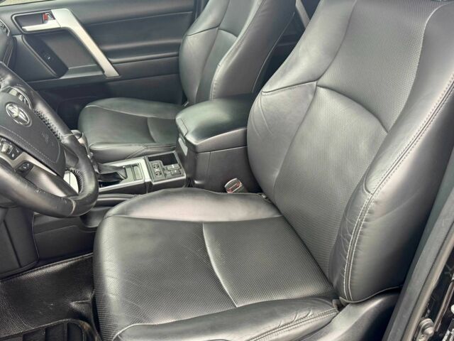 Черный Тойота Ленд Крузер Прадо 150, объемом двигателя 2.8 л и пробегом 200 тыс. км за 42000 $, фото 20 на Automoto.ua