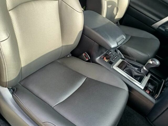 Чорний Тойота Ленд Крузер Прадо 150, об'ємом двигуна 4 л та пробігом 33 тис. км за 43500 $, фото 6 на Automoto.ua