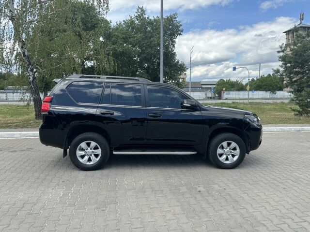 Чорний Тойота Ленд Крузер Прадо 150, об'ємом двигуна 4 л та пробігом 33 тис. км за 43500 $, фото 4 на Automoto.ua