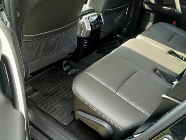 Чорний Тойота Ленд Крузер Прадо 150, об'ємом двигуна 4 л та пробігом 33 тис. км за 43500 $, фото 9 на Automoto.ua