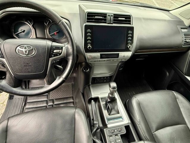 Черный Тойота Ленд Крузер Прадо 150, объемом двигателя 2.8 л и пробегом 200 тыс. км за 42000 $, фото 18 на Automoto.ua